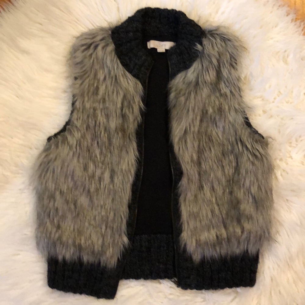 LOFT xs faux fur vest